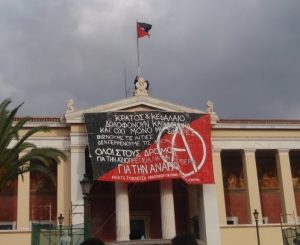 Streiks und drohender Staatsbankrott