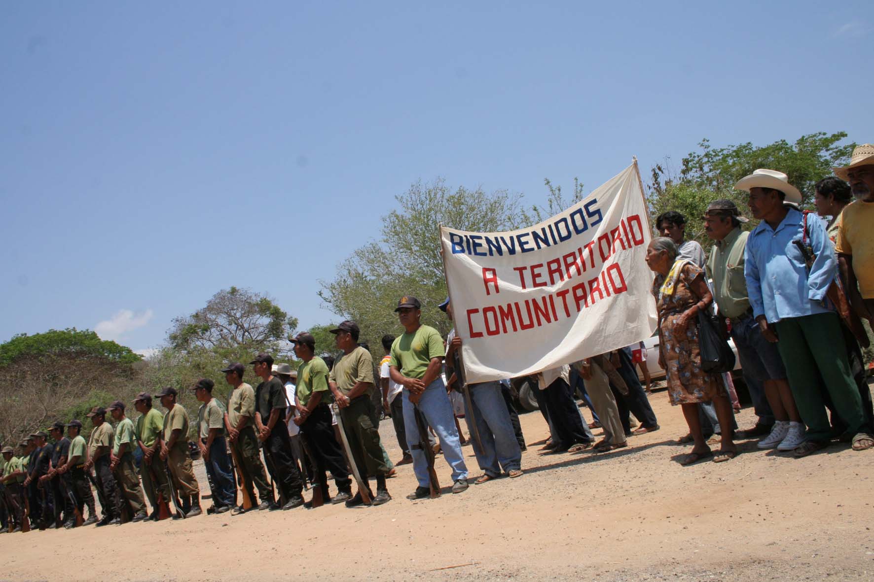 Zum Besuch des Subcomandante Marcos bei der PC im Jahr 2006 (Foto: Enlace Zapatista)