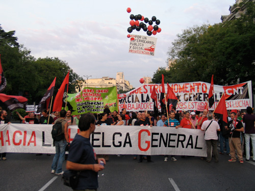 Die „Precarias“ leisteten während des vergangenen Generalstreiks militante Untersuchungsarbeit. (Bildquelle: anarchosyndikalismus.blogsport.de)