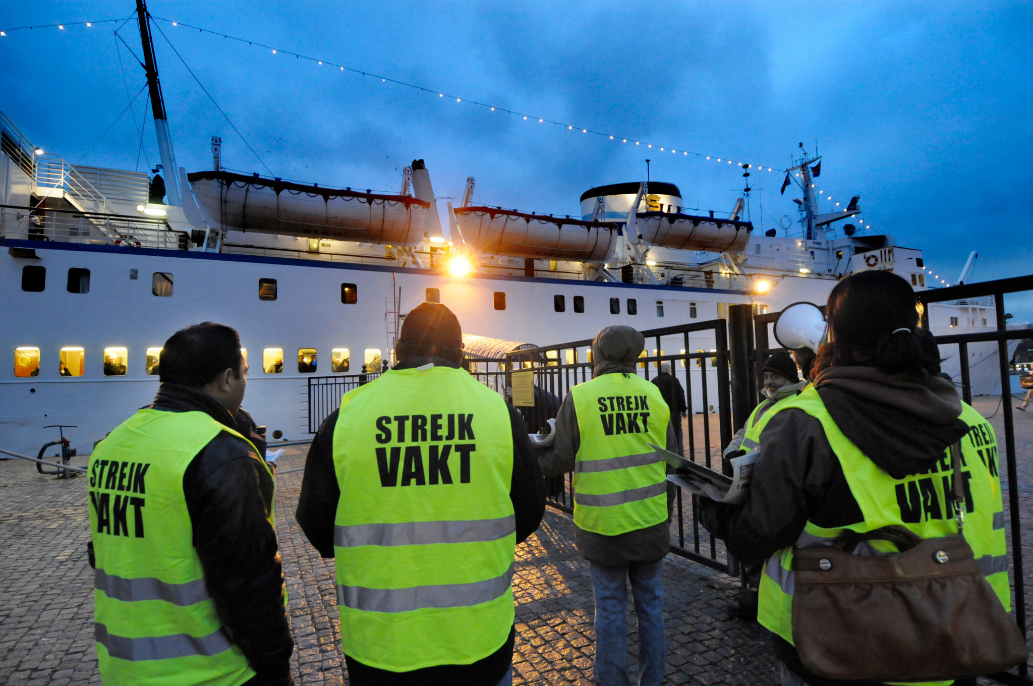 Streikposten der SAC beim Fährunternehmen Ånedinlinjen, 2008. Foto: Jan-Åke Eriksson/Bildredaktion Arbetaren