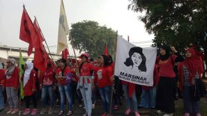 Streik und Protestzelt der FBLP vor der Nähfabrik im Industriepark Nordjakartas