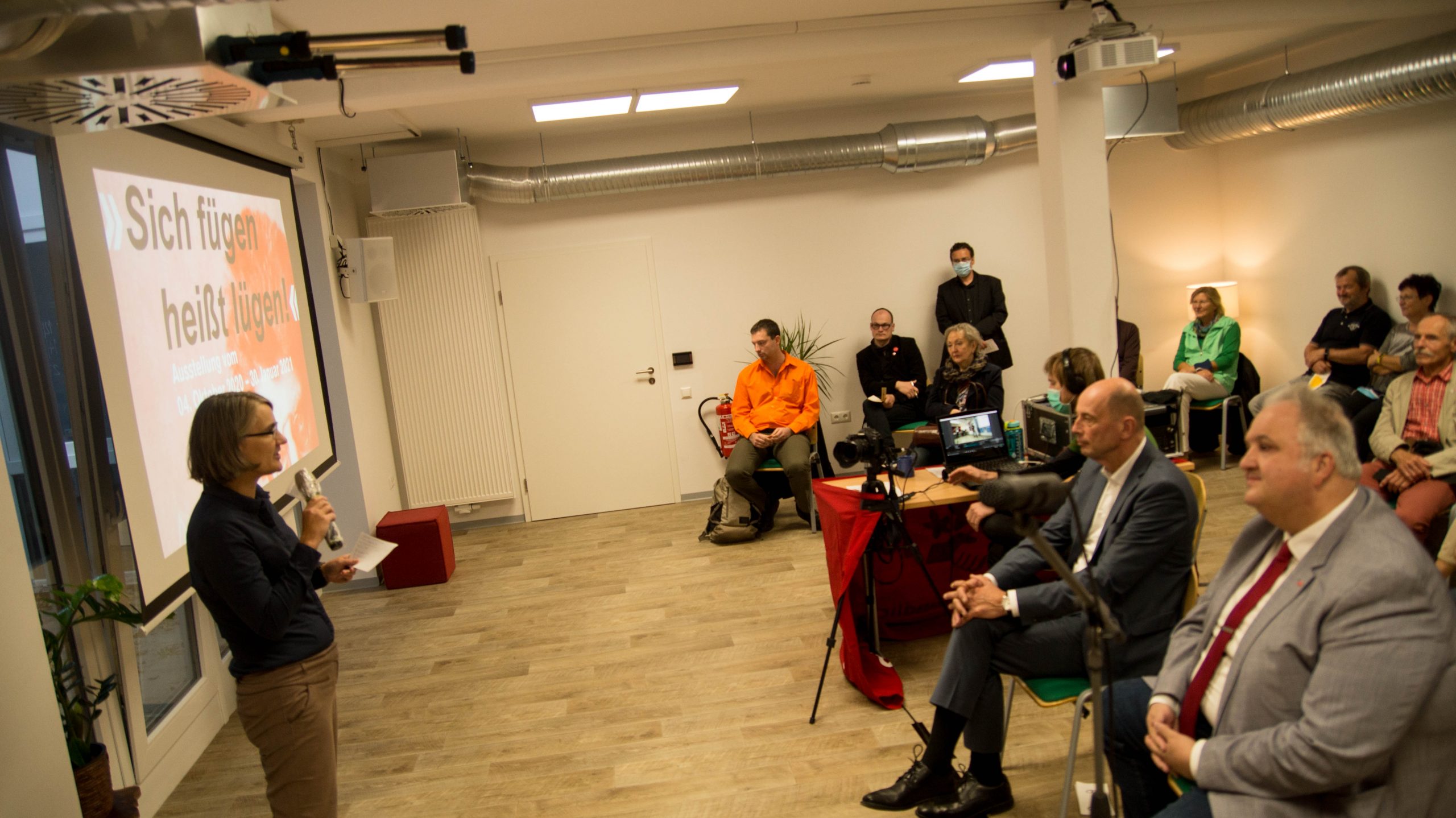 Ausstellungseröffnung im Naturfreundehaus